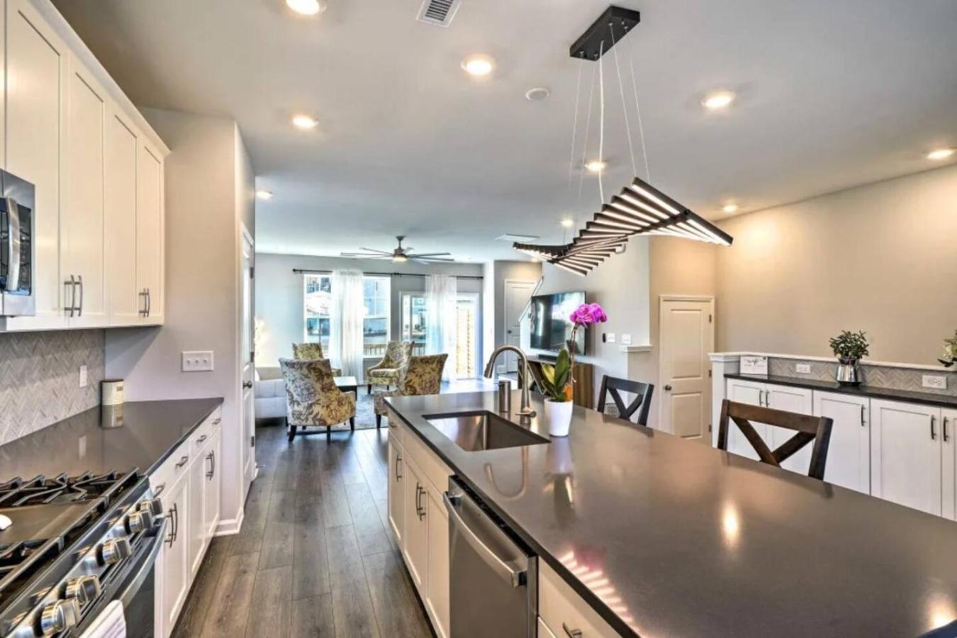 The Villas Buckingham 10 Mins To Rdu Airport Duke Downtown Durham Exterior foto
