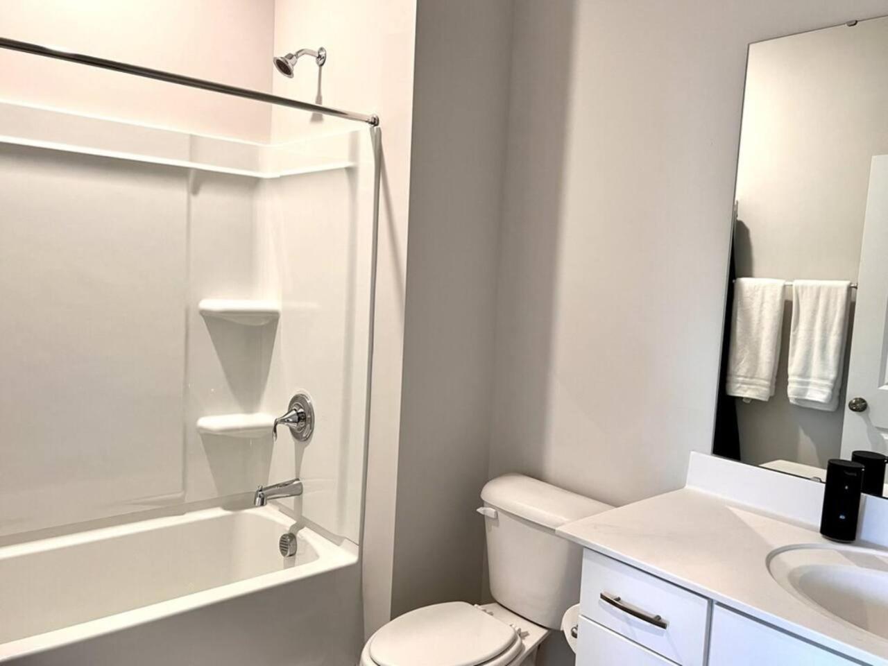 The Villas Buckingham 10 Mins To Rdu Airport Duke Downtown Durham Exterior foto